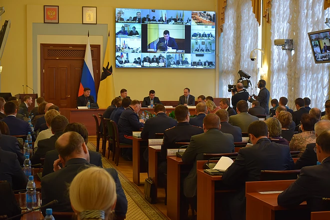 Тему долгов по госконтрактам обсудили на заседании Правительства Ярославской области